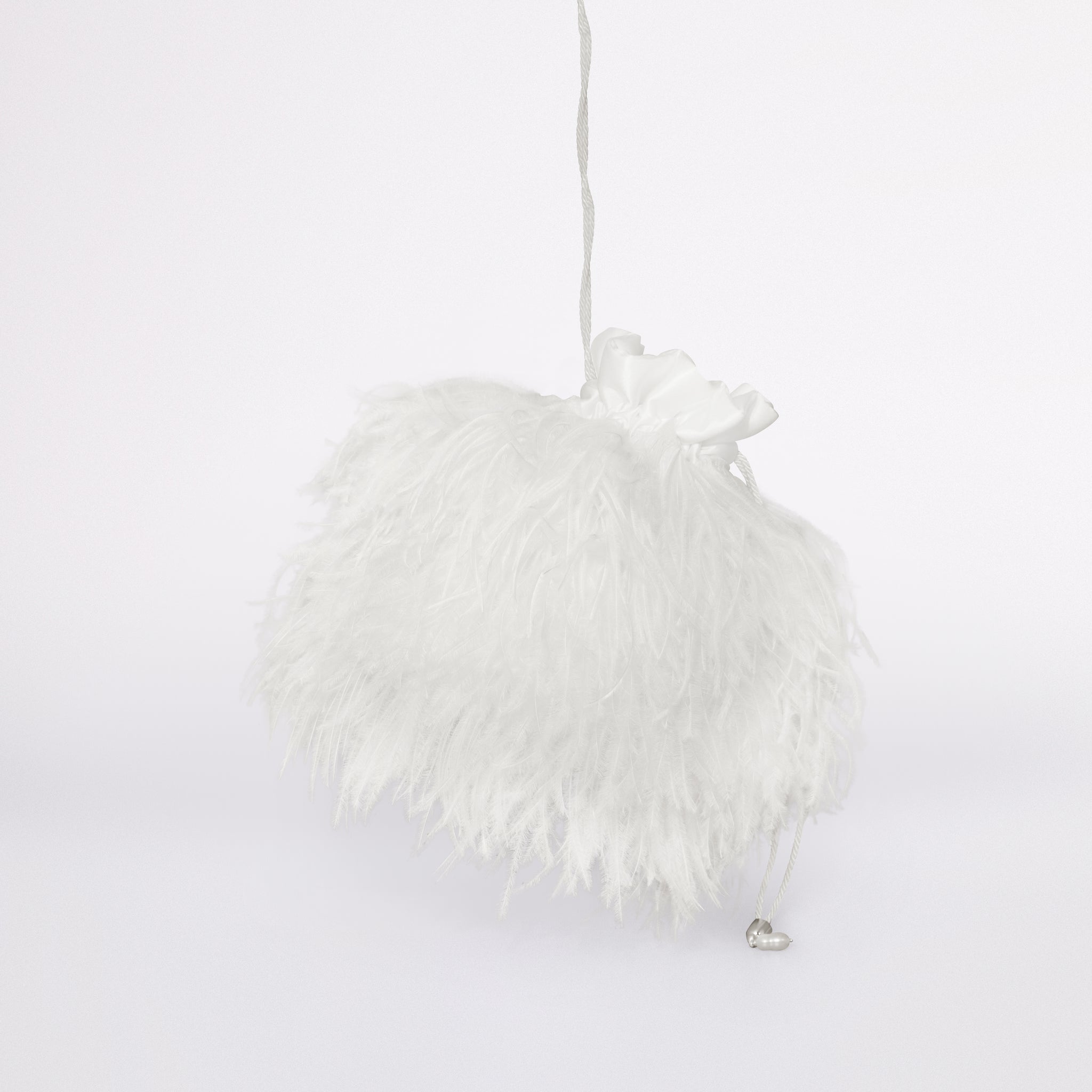 La Feathers bag in versione Love Collection in colorazione bianco