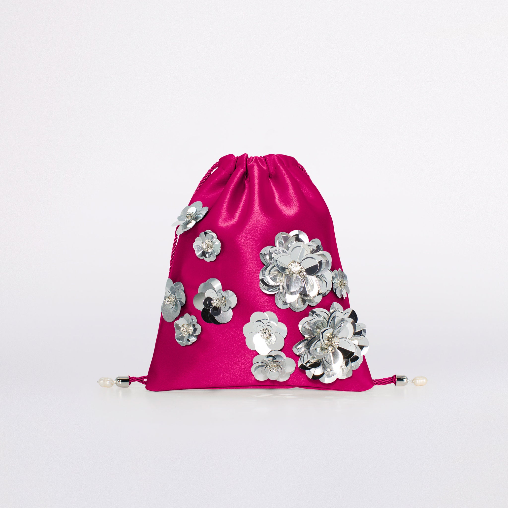 borsa con fiori in colorazione fucsia