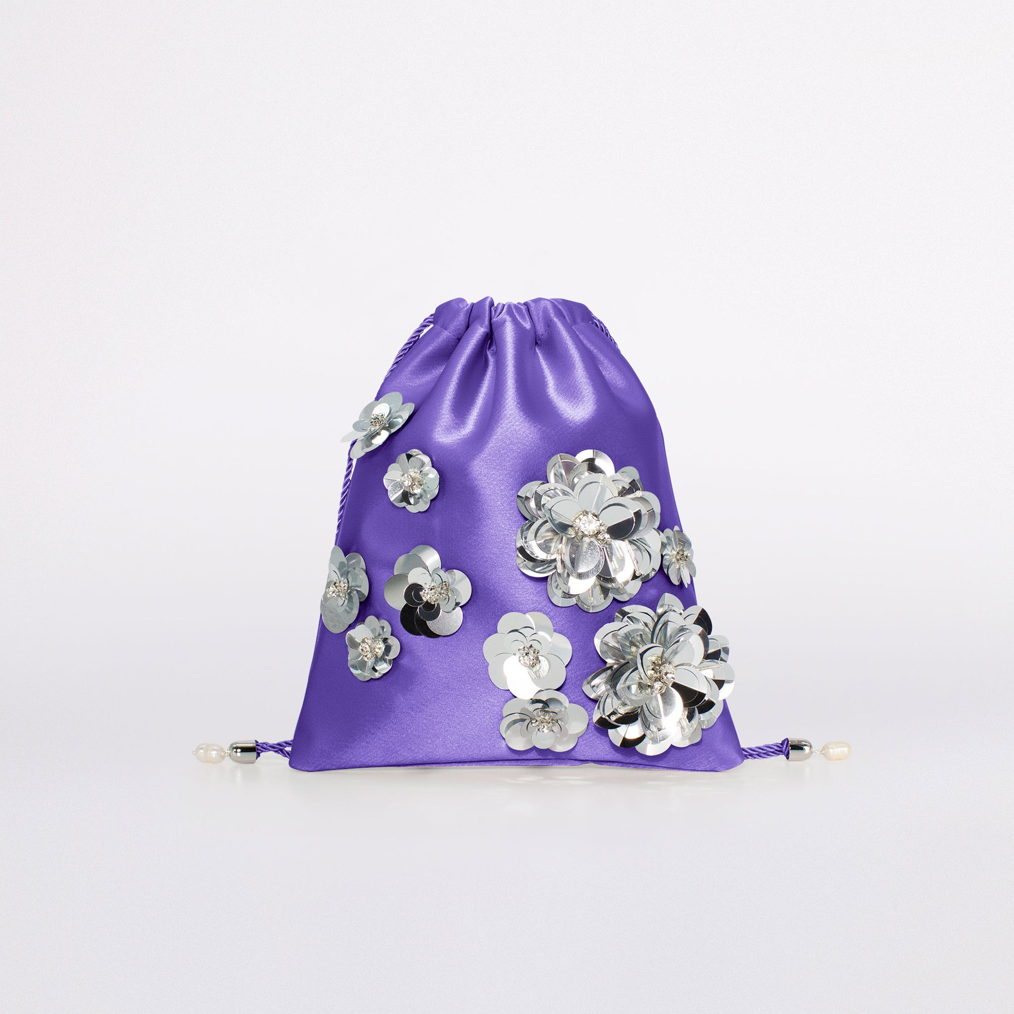 borsa con fiori in colorazione viola