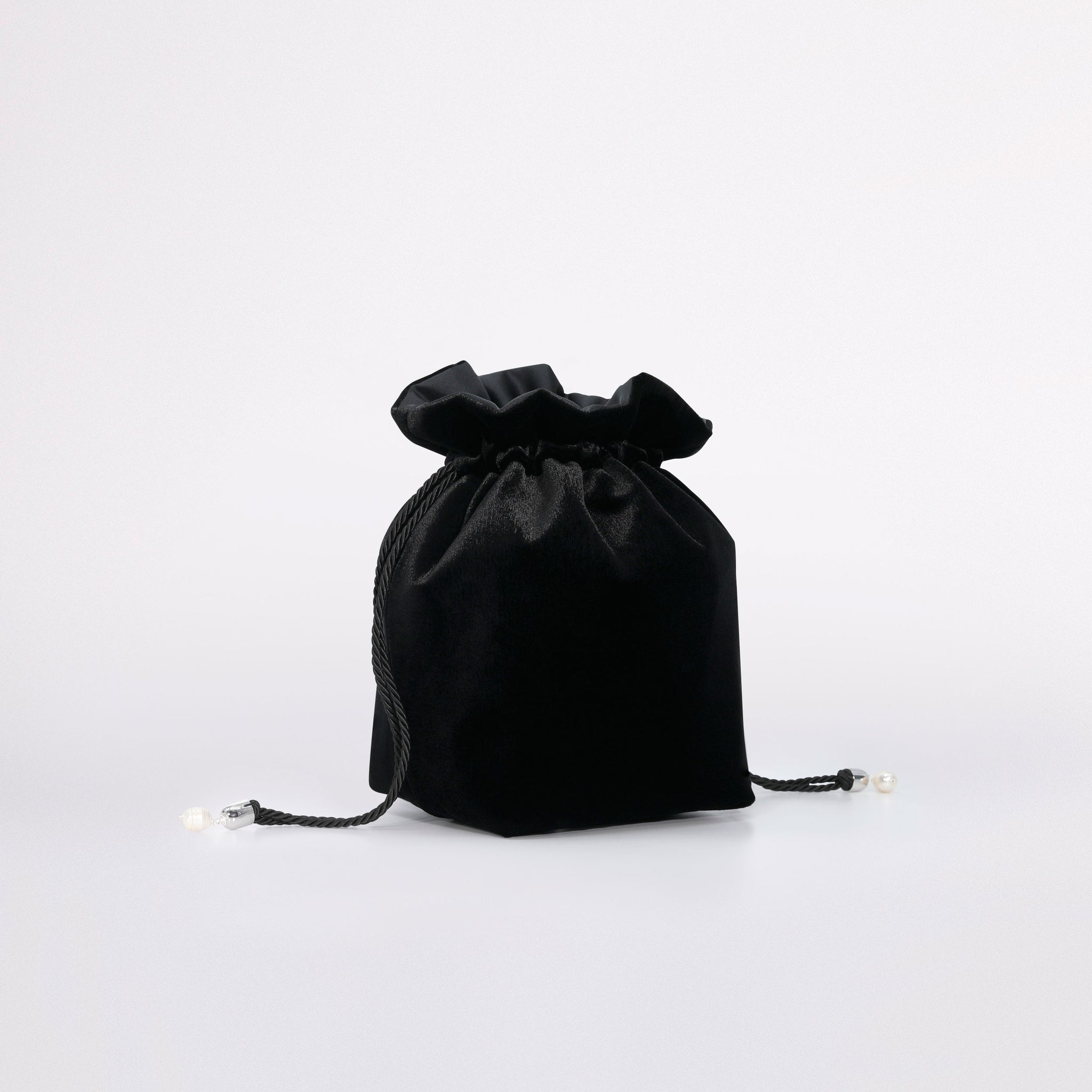 velvet bucket bag in velluto e colore nero